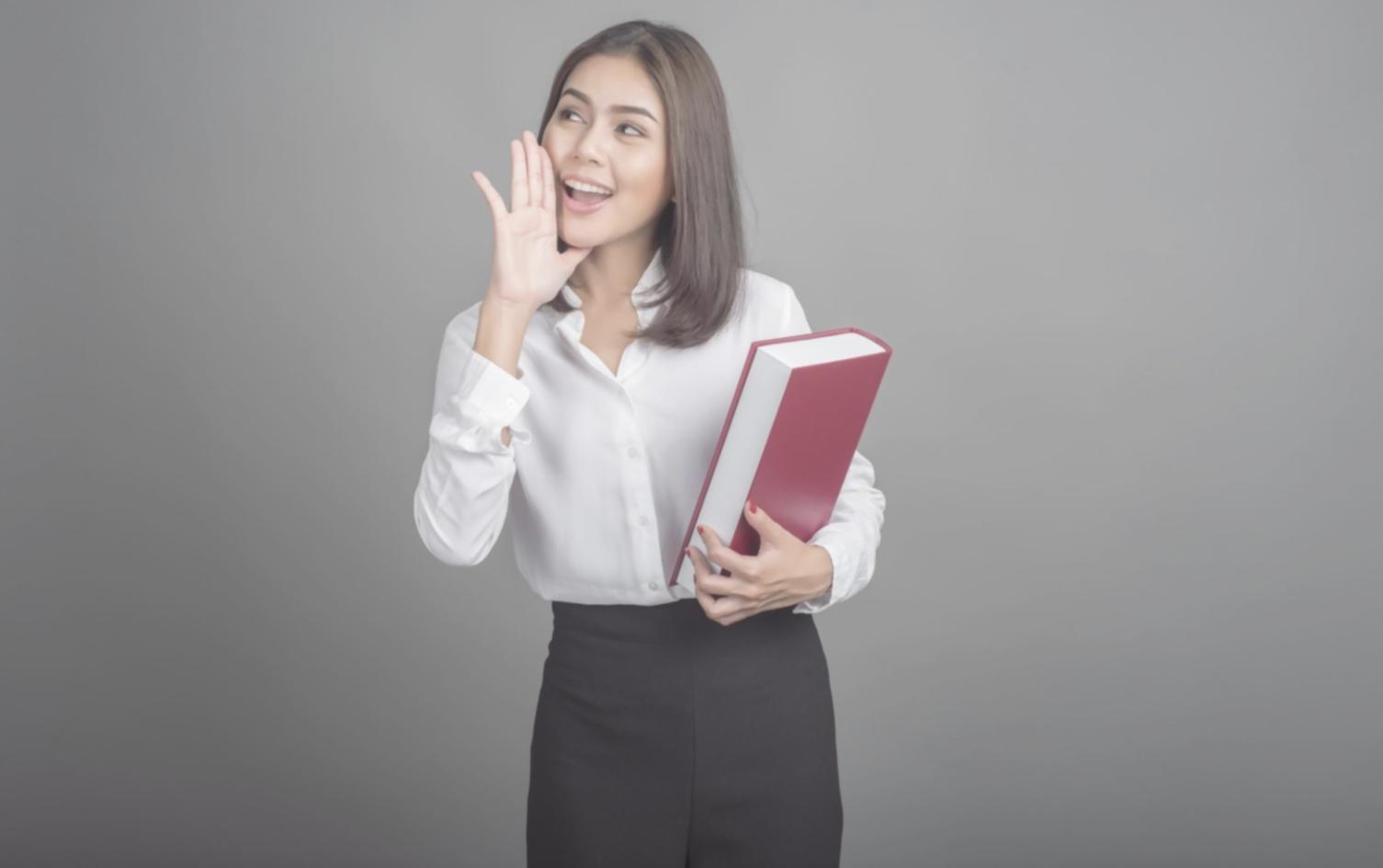 Sesión de formación empresarial con focus en liderazgo